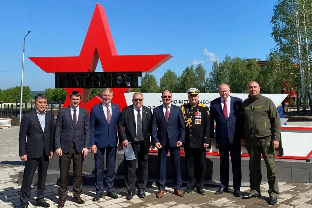 Парк патриот уфа фото Единороссы приняли участие в открытии парка "Патриот"