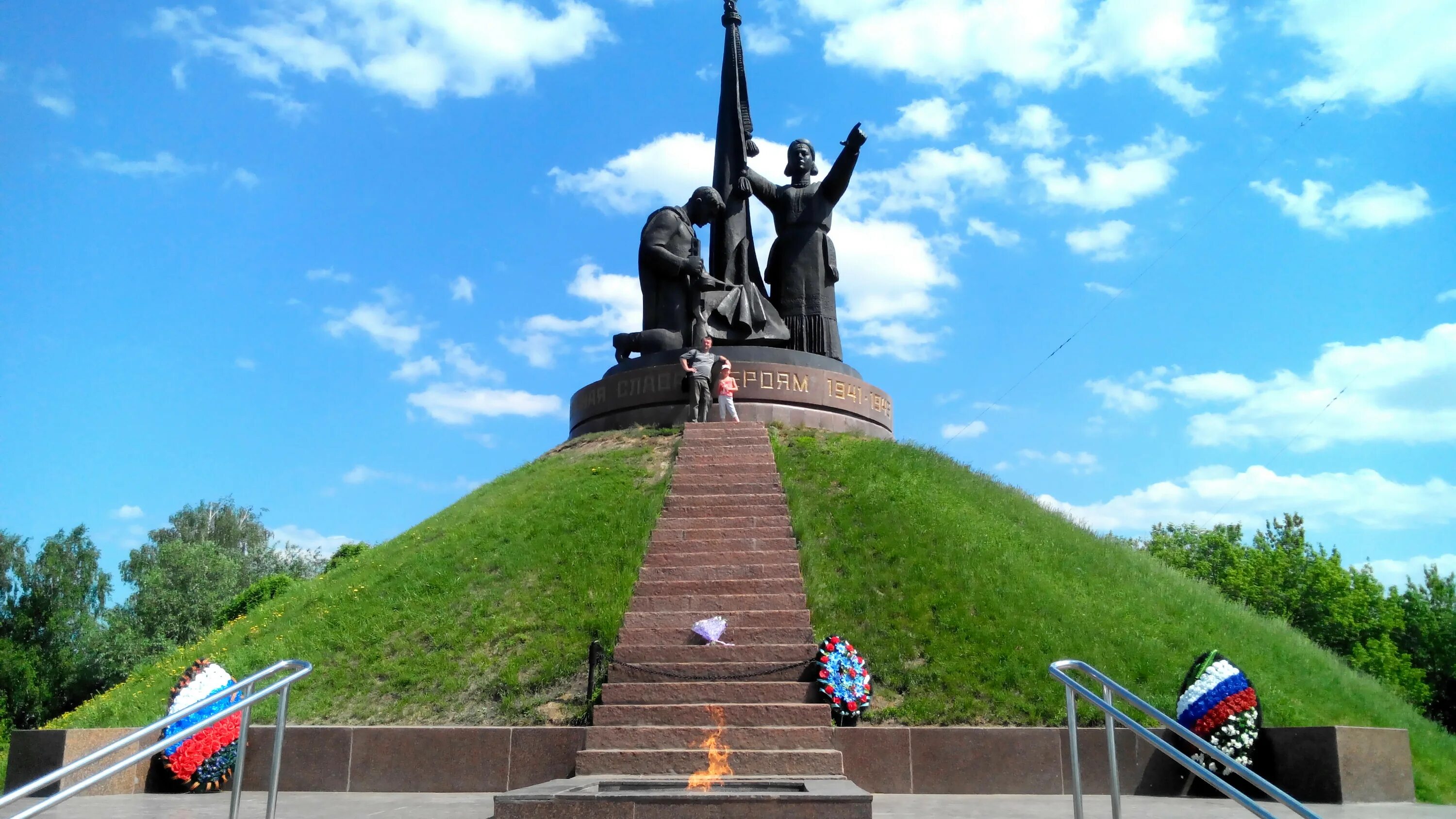 Парк победы чебоксары фото Мемориальный парк Победы (Чебоксары) - туры с размещением. Гиды, отзывы туристов