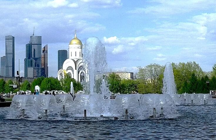 Парк победы фонтаны фото Фонтан на Поклонной горе. Москва Фонтан
