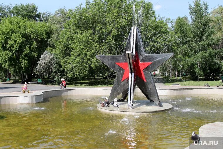 Парк победы курган фото В курганском парке Победы обнаружен опасный паразит