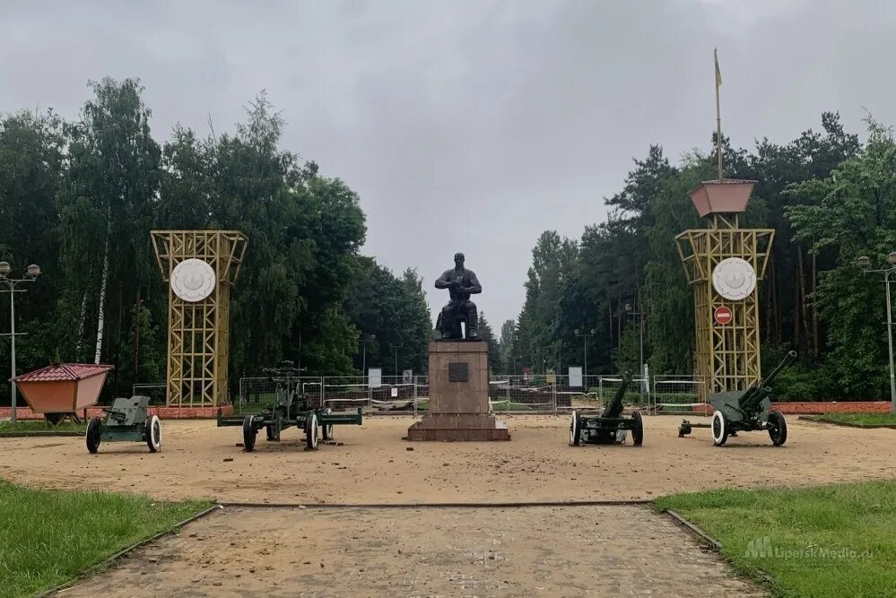 Парк победы липецк фото Новые входы монтируют в парке Победы Липецка - LipetskMedia