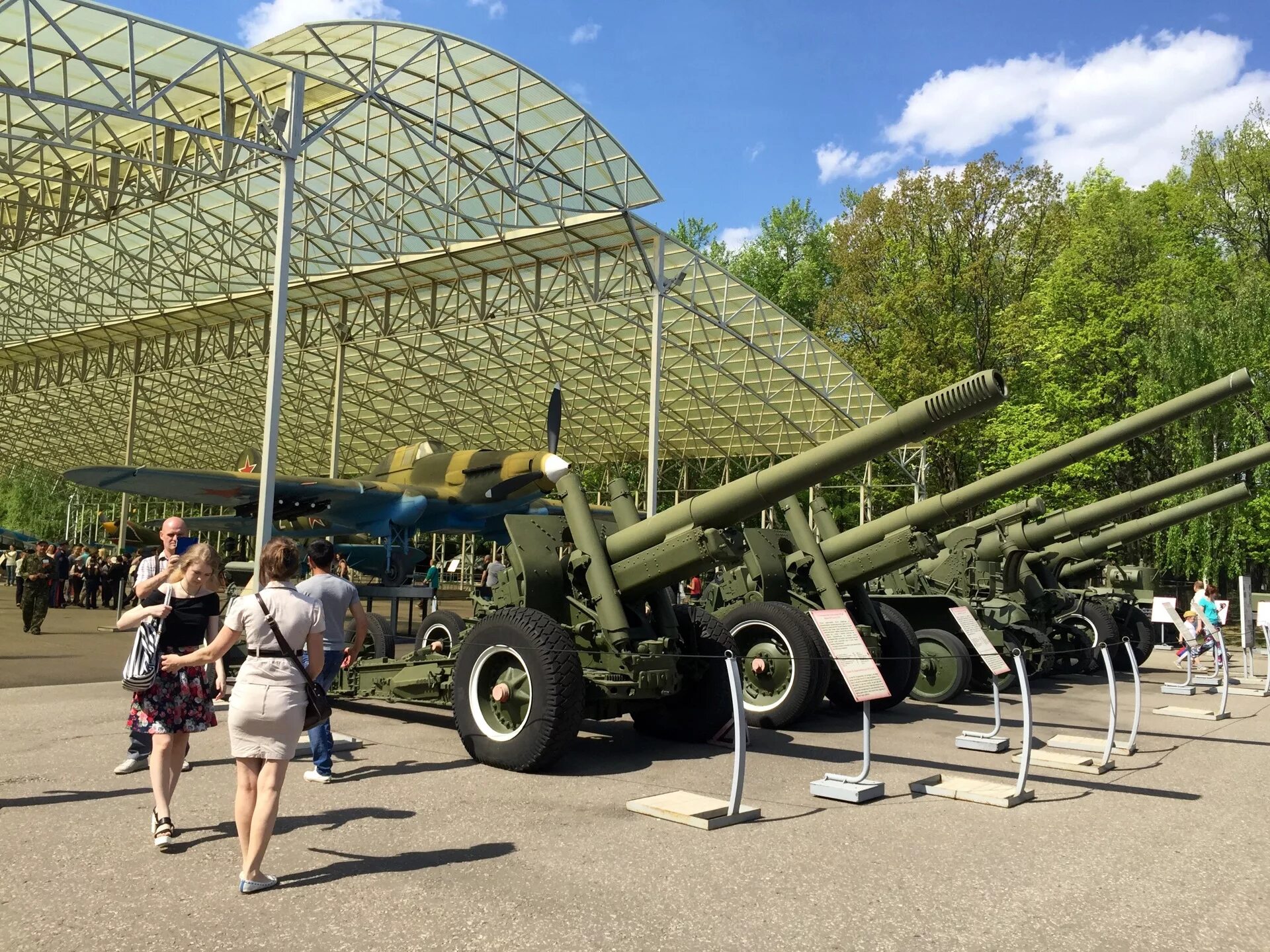Парк победы москва военная техника фото 9 Мая в Парке Победы - Skoda Superb Mk2, 1,8 л, 2012 года покатушки DRIVE2