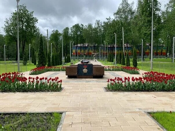 Парк победы наро фоминск фото Чёрный тюльпан, genre sculpture, Moscow Region, Naro-Fominsk, park Pamyati - Yan
