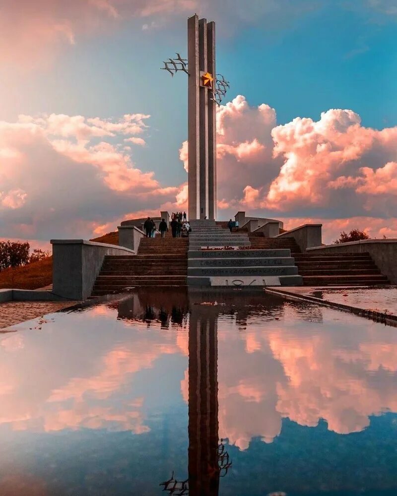Парк победы саратов журавли фото Памятник "Журавли" в городе "Саратов"