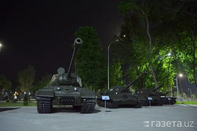 Парк победы ташкент парк победы фото Ташкента завершено строительство Парка Победы - Chevrolet Captiva (1G), 3 л, 201