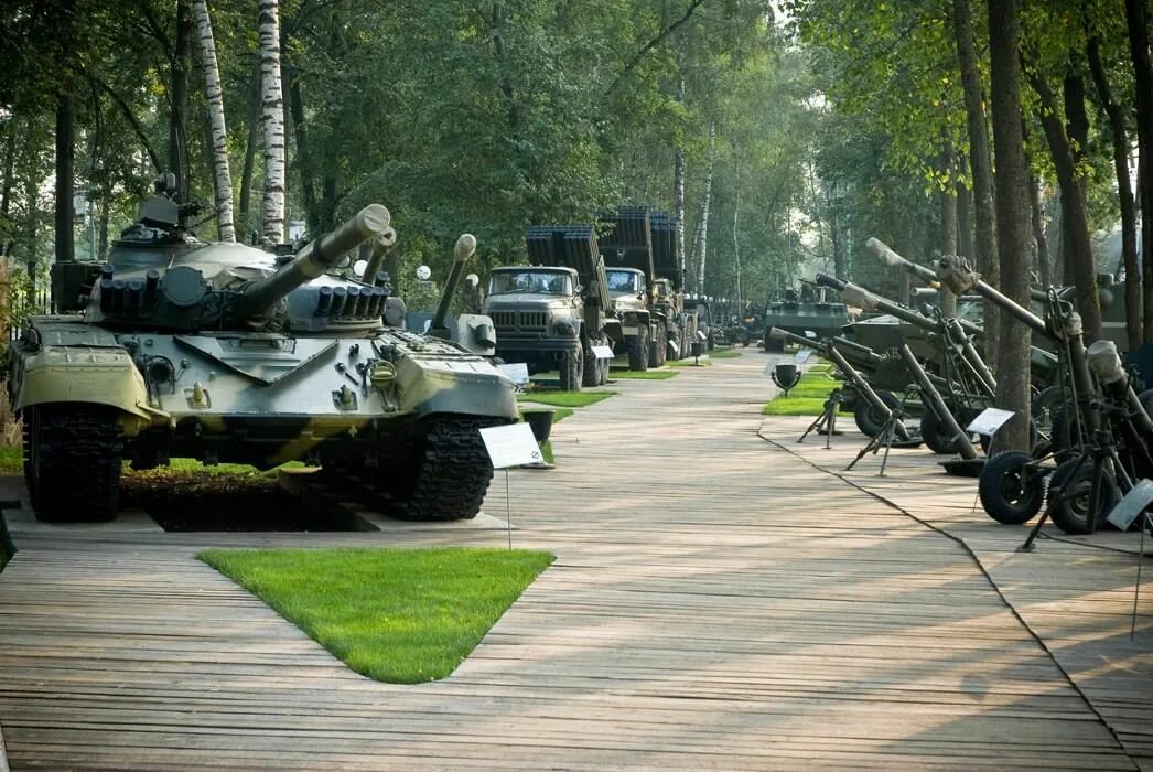 Парк победы военная техника фото День защитника Отечества в Музее техники Вадима Задорожного 2017, Красногорский 