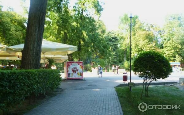 Парк революции ростов фото Отзыв о Парк Октябрьской революции (Россия, Ростов-на-Дону) Cкамейка в старом па