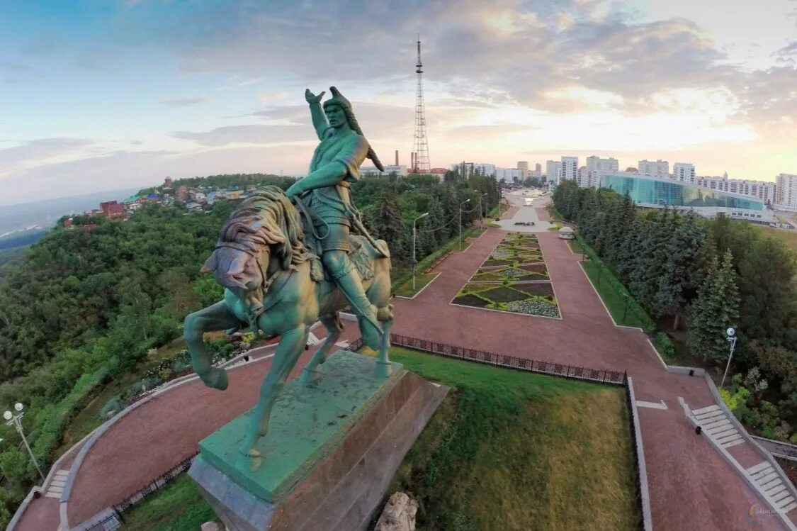 Парк салавата юлаева в уфе фото С днём Республики! Премьера