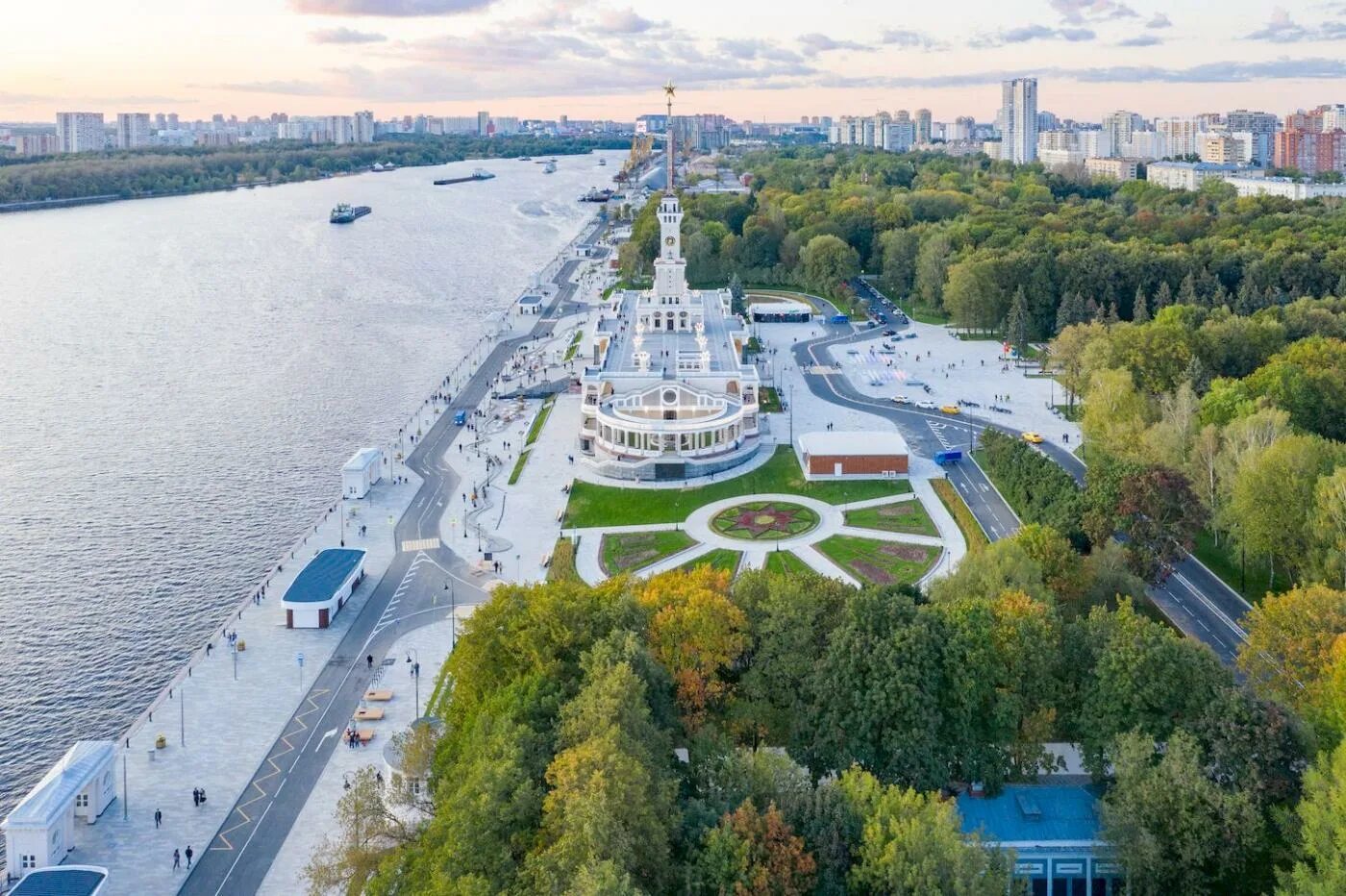Парк северного речного вокзала фото Чем заняться в Москве в неожиданные осенние каникулы - "Экология России"