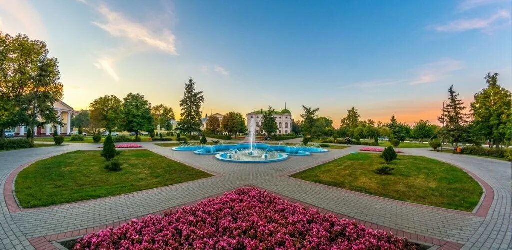 Парк сочи тамбов кронштадтская площадь фото Где погулять с ребенком: парки с площадками и аттракционами - Гид по Тамбову Lik