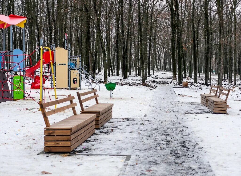 Парк старый оскол фото Комсомольский парк, park, Belgorod Region, Staryy Oskol, Komsomolskiy park - Yan