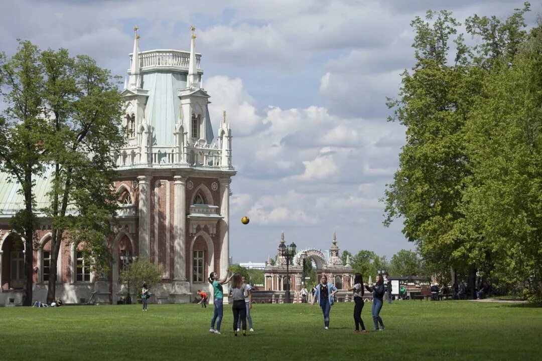 Парк царицыно сегодня фото Летние детские программы в "Царицыне" - 2024 / Музей-заповедник "Царицыно"