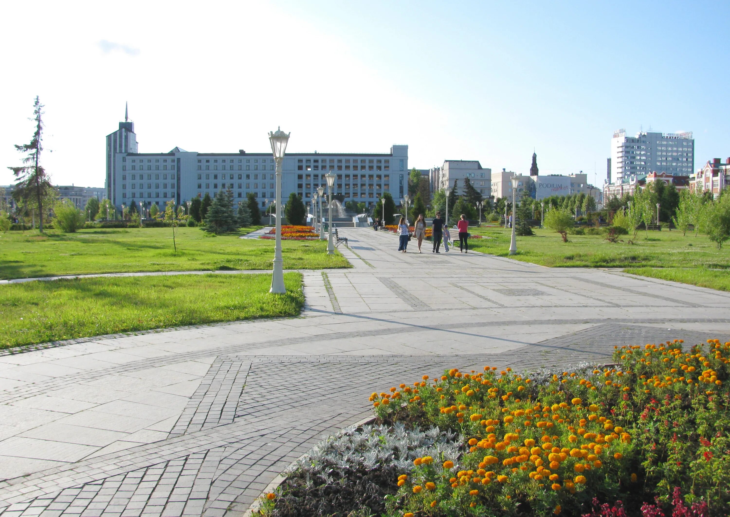 Парк тысячелетия казань фото File:Парк Тысячелетия Казани (Millennium Park Kazan) - panoramio.jpg - Wikimedia
