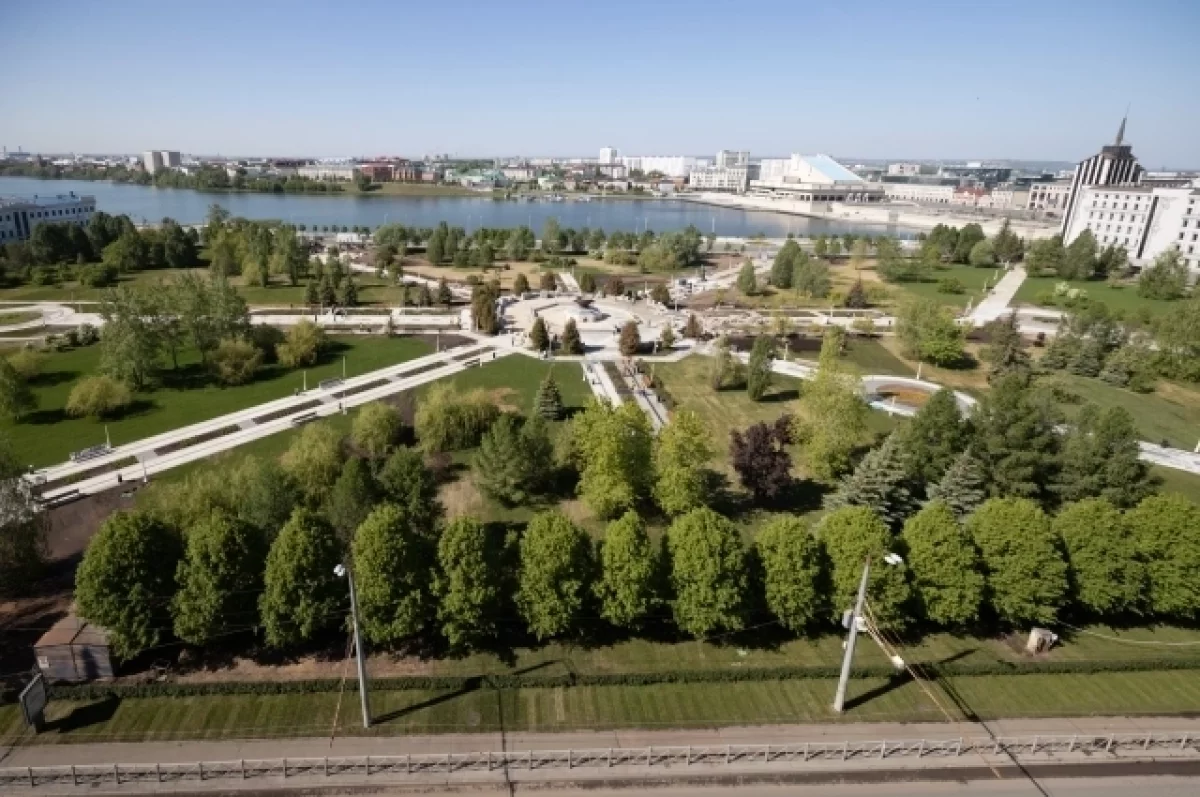 Парк тысячелетия казань фото Вместо забора живая изгородь: в Казани завершают ремонт парка Тысячелетия АиФ Ка