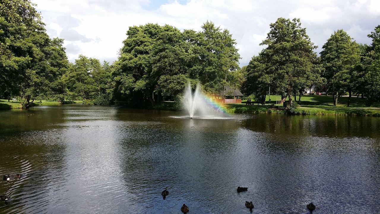 Парк у воды отражение фото Germany, Park, Pond, Fountain, Sittensen, Scenic #germany, #park, #pond, #founta