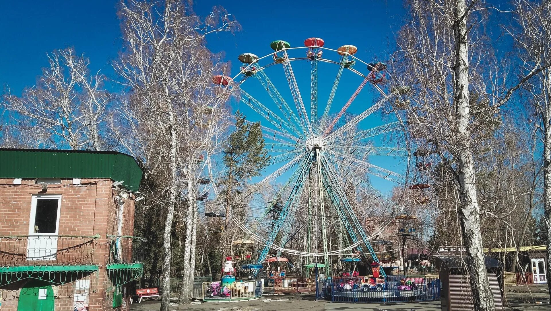 Парк влксм омск фото ПКиО им. 30-летия ВЛКСМ и Воскресенский сквер. Какие еще парки обустроят в 2024 