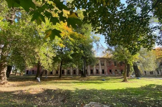 Парк воксал тверь парк воксал фото В зданиях в старинном парке Твери начинаются противоаварийные работы АиФ Тверь