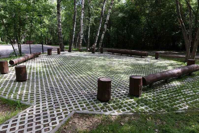 Парк юбилейный барнаул фото Общественники рассказали губернатору Виктору Томенко, как идет реконструкция пар