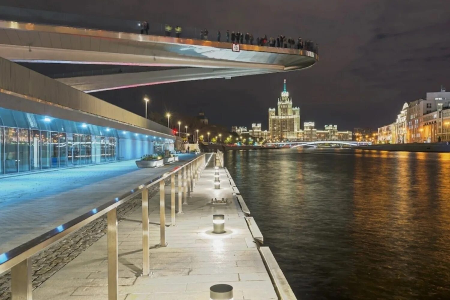 Парк зарядье москва мост фото парящий Парящий мост теплоходные прогулки и экскурсии с видом на Парящий мост