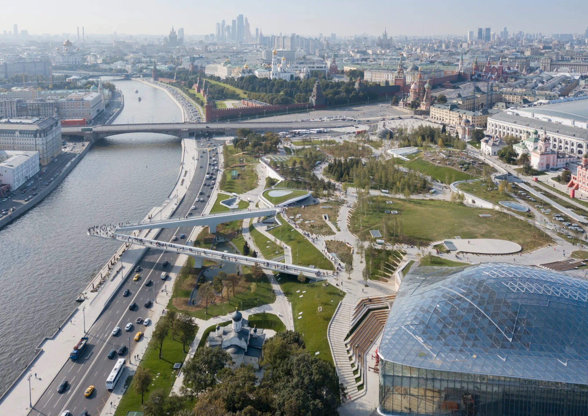 Парк зарядье сегодня фото Gallery of Moscow's Zaryadye Park Sees More Than One Million Visitors in Less Th
