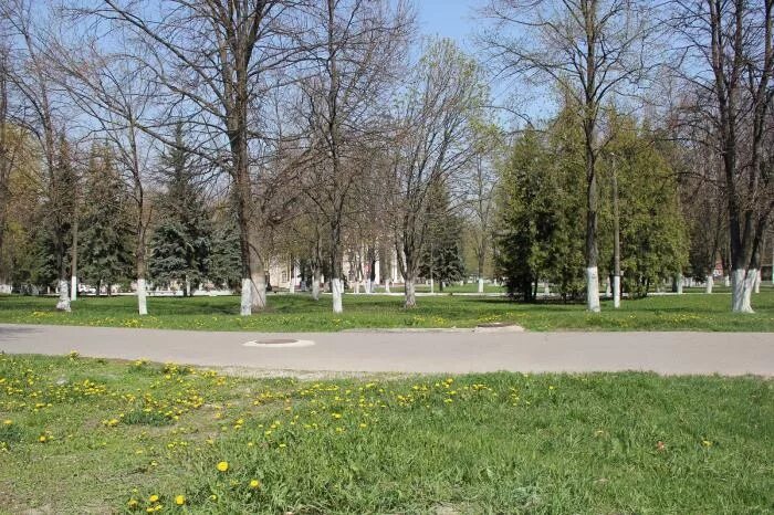 Парк железнодорожников курск фото Ко Дню Победы железнодорожники проведут в Курске акцию "Чистый воздух" " КУРС - 