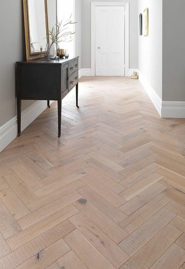 Паркет елочка в современном интерьере Interior-design trends for 2018 These Four Walls Wooden kitchen floor, Wood parq