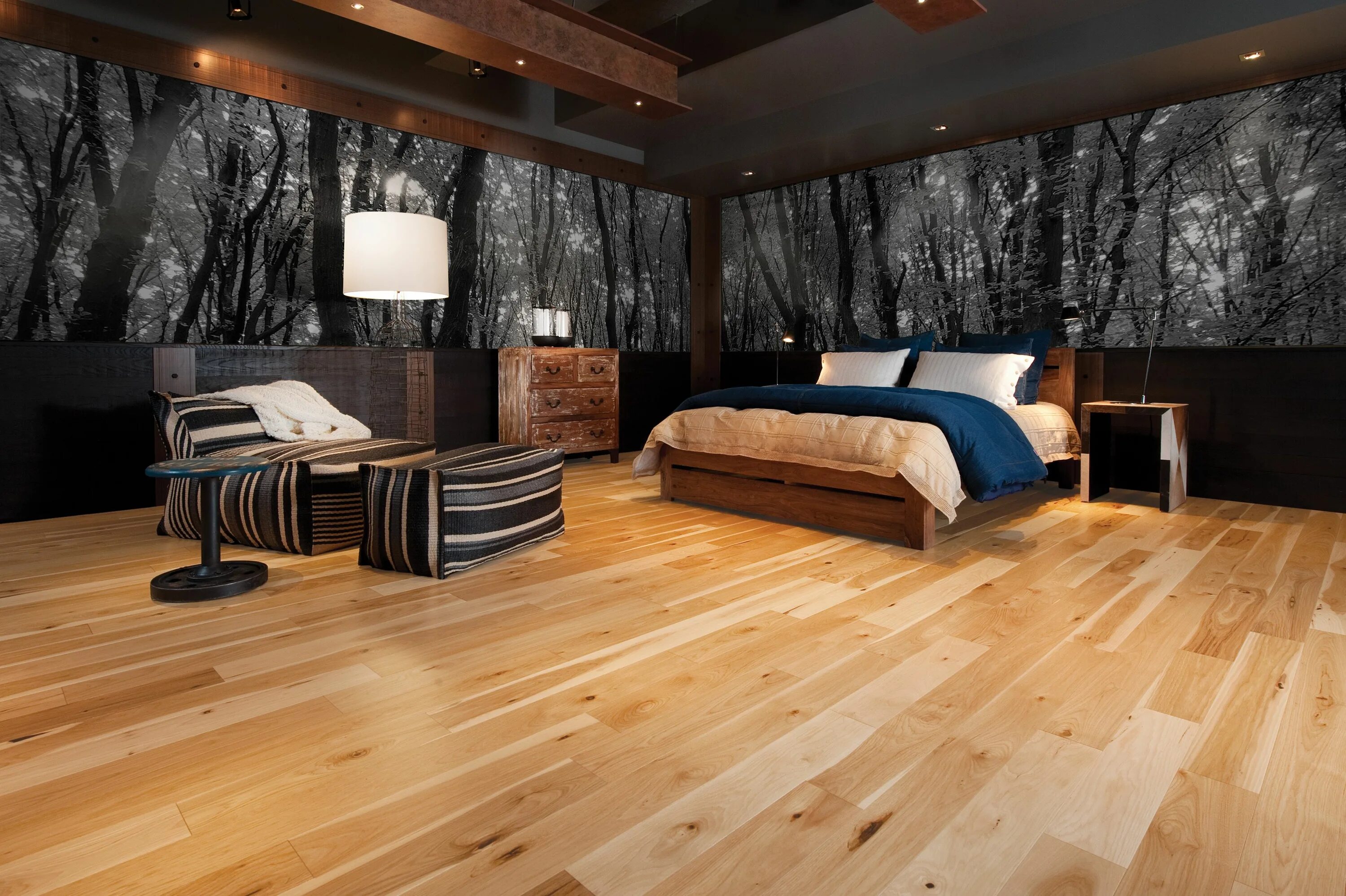 Паркетная доска на стену в интерьере фото Old Hickory Natural carries out rustic vibes and urban trendiness. It's the best