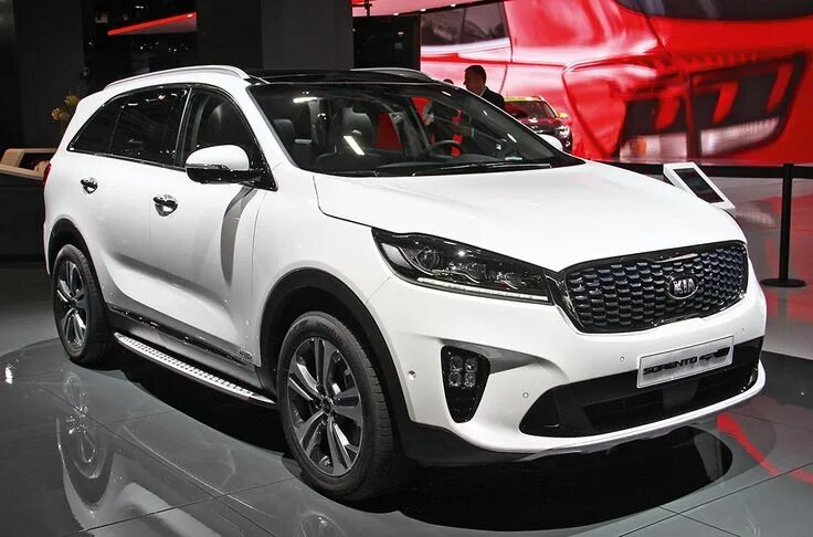 Паркетники киа фото Новый компактный кроссовер KIA Stonic появится в Украине до конца года - останні