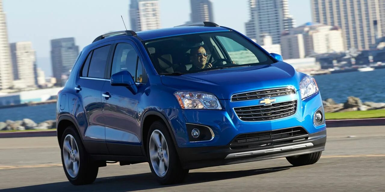 Паркетники шевроле фото 2015 Chevrolet Trax First Drive &#8211; Review &#8211; Car and Driver