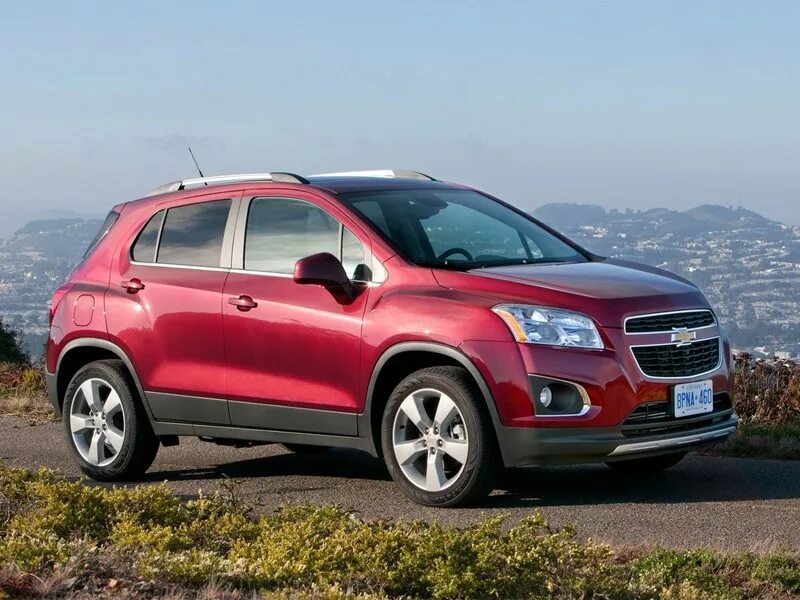 Паркетники шевроле фото Euro NCAP присвоил кроссоверу Chevrolet Trax пять звезд в рейтинге безопасности