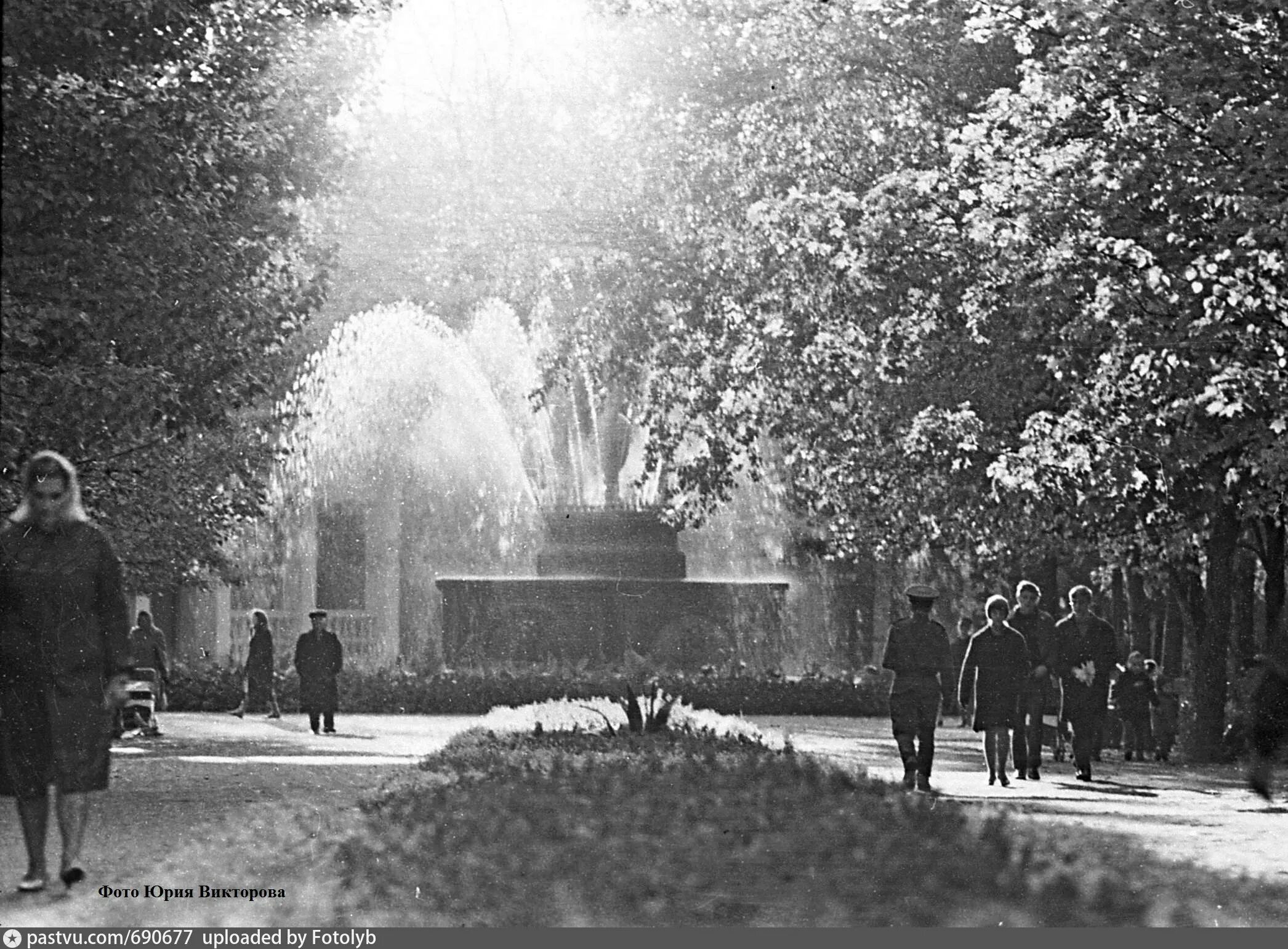 Парки воронежа старые фото Фонтан в Детском парке - Retro photos