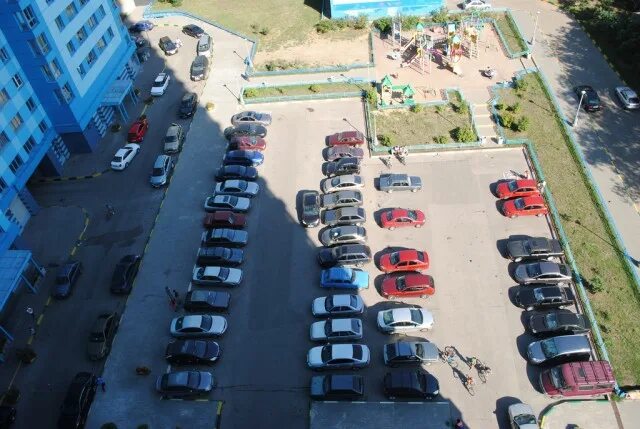 Парковки во дворах фото Бронкс - крыши и дворы - ЯПлакалъ
