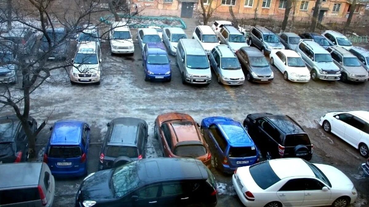 Парковки во дворах фото Общественники: "Через 5-7 лет парковка во дворах в центре Воронежа станет платно