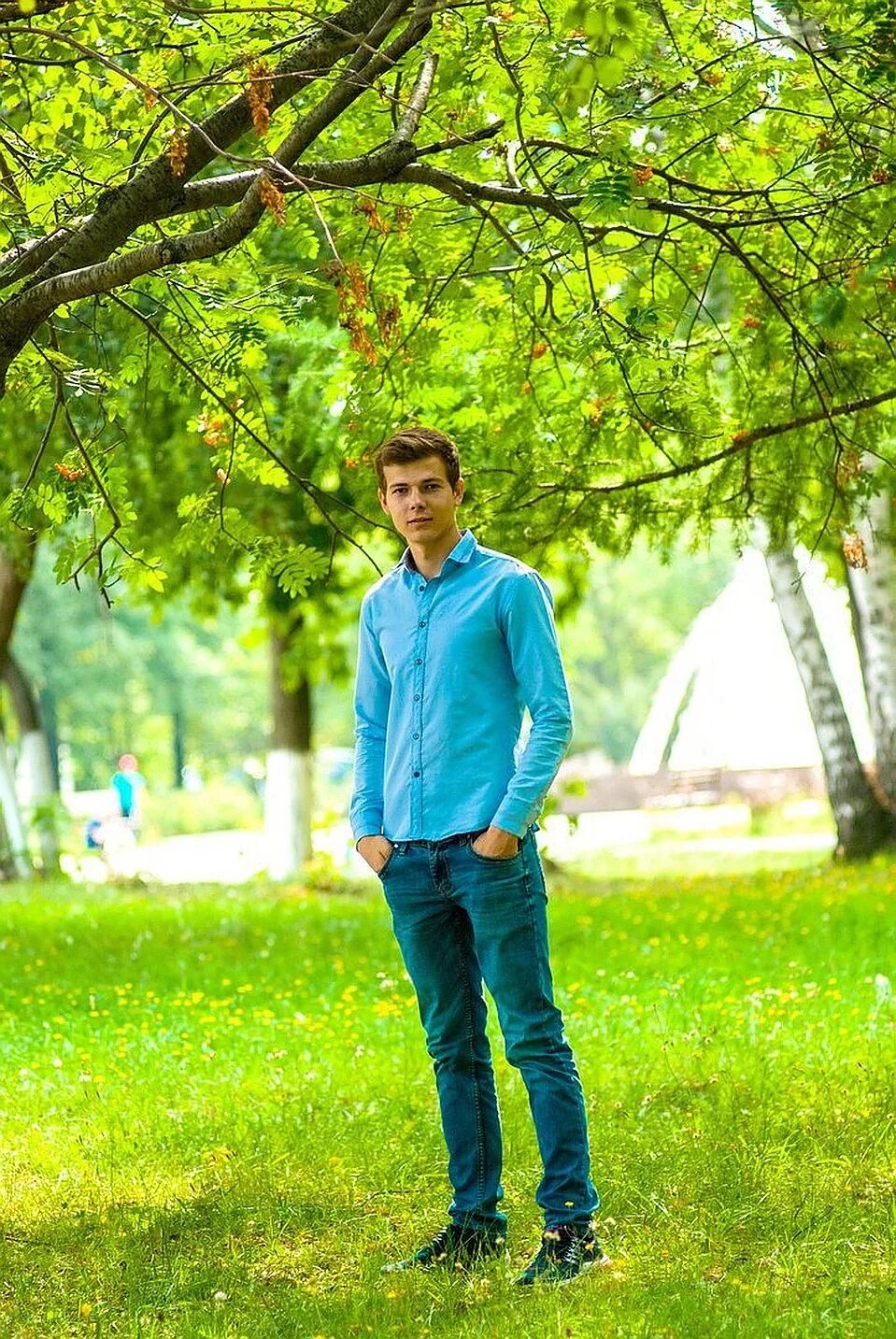 Парни екатеринбург фото Очкарик" из Екатеринбурга, давший отпор мажору-южанину, выплатит 360 тысяч рубле