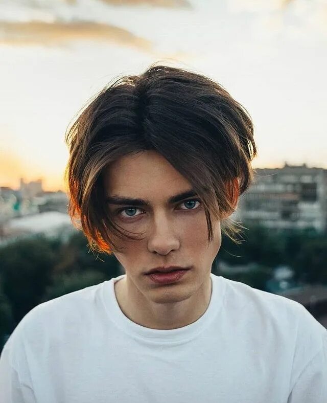 Парни с каре фото Pin en ゴ シ ッ ク Pelo largo de hombre, Estilos de cabello hombre, Cortes cabello l