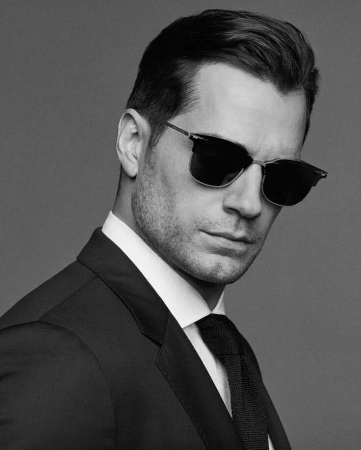 Парни в черных очках фото Henry Cavill Diaries on Instagram: "#henrycavill #henrycavıll #superman #manofst