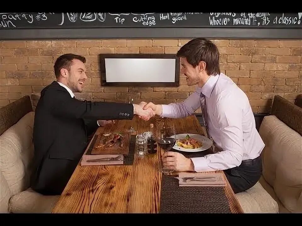 Парни в ресторане фото Ask A Peer Colleague To Lunch