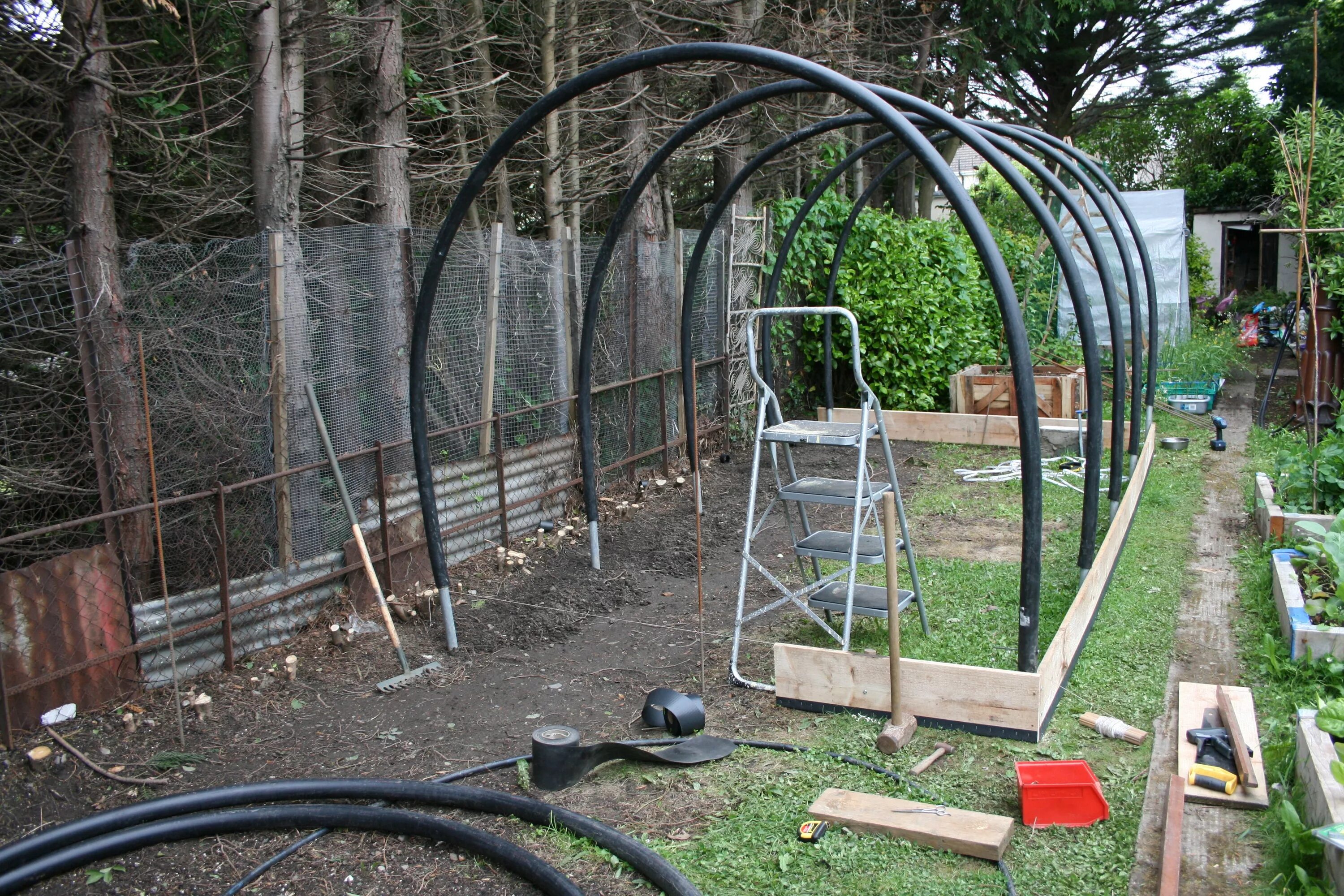 Парник из пластиковых труб фото Image result for 12 x 8 greenhouse made of conduit Hydroponics, Diy greenhouse p