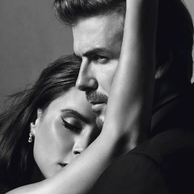 Парные черно белые фото Pin by Анастасия Пруцкая on Семейные фото Victoria beckham vogue, Victoria and d