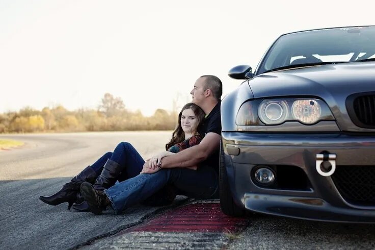 Парные фото бмв Pin by Ruth Corke on Car pictures photography ideas in 2024 Car engagement photo