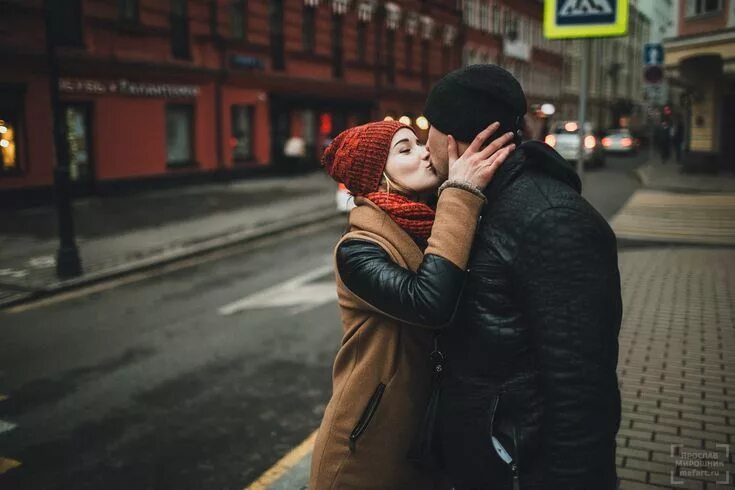 Парные фото на улице Фотосессия лав стори: "утро" в студии и прогулка по городу: Маша и Андрей Фотосе
