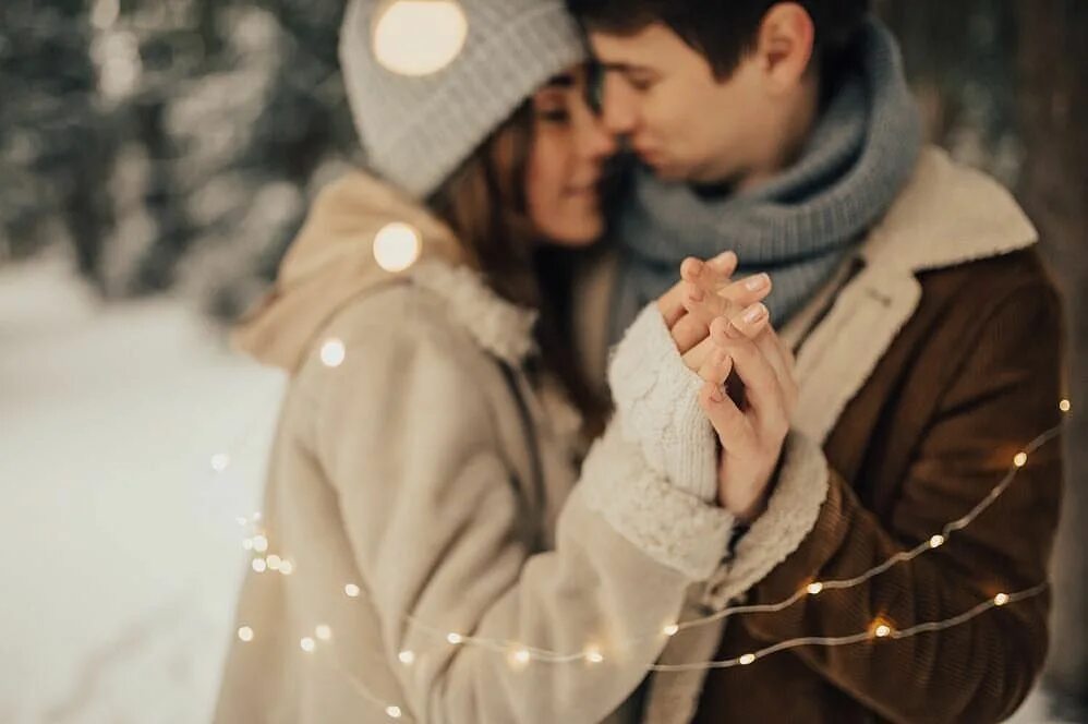 Парные фото зимой Winter photoshoot lovestory ideas Winter photoshoot, Photoshoot, Winter photos