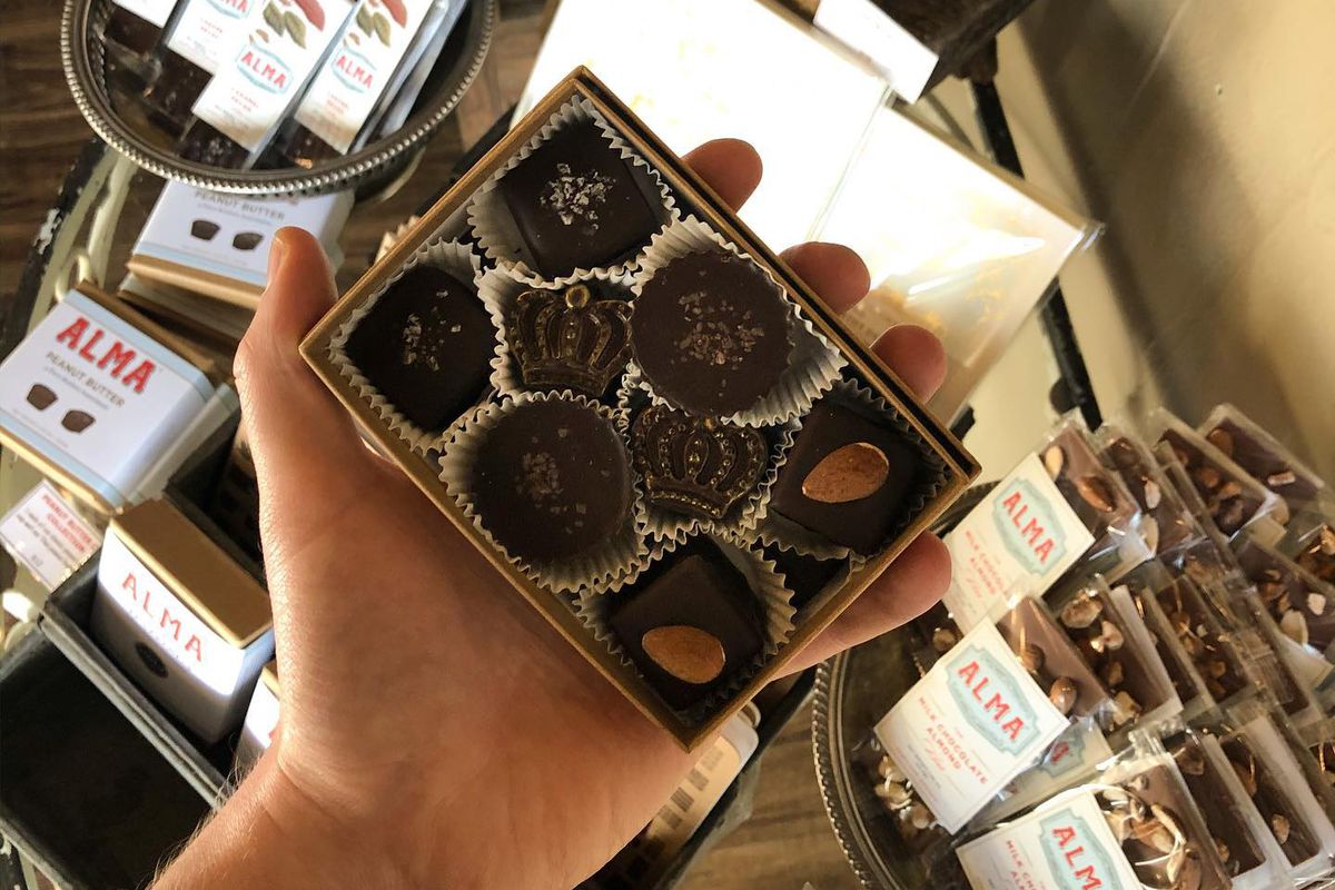 Пародия на дубайский шоколад фото Alma Chocolate Will Permanently Close Up Shop - Eater Portland
