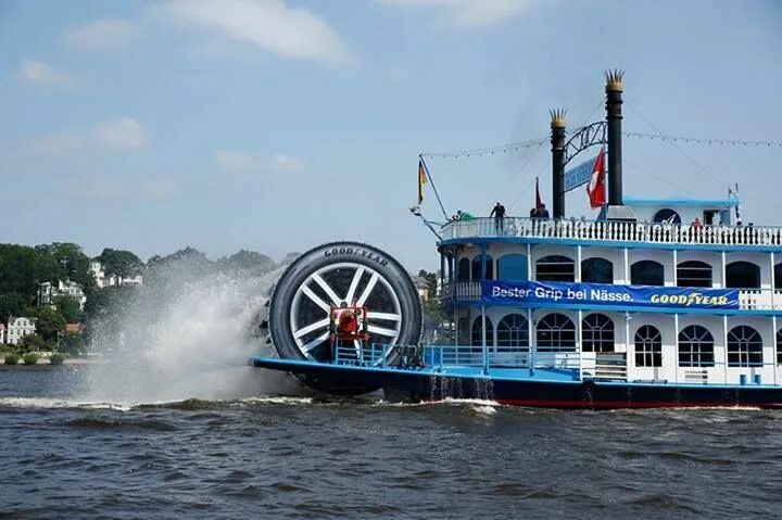 Пароход с гребными колесами по бокам фото Goodyear - Creative Guerilla Marketing Guerilla marketing, Paddle wheel, Guerril