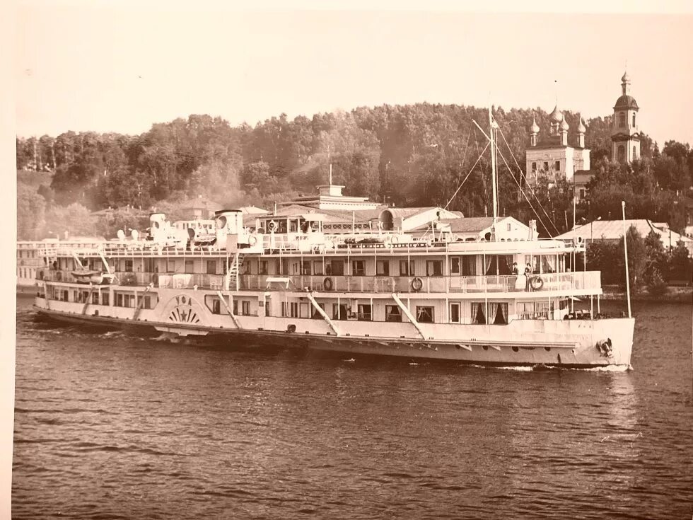 Пароход уфа 1975 год фото Re: пароход Уфа -- Форум водномоторников.
