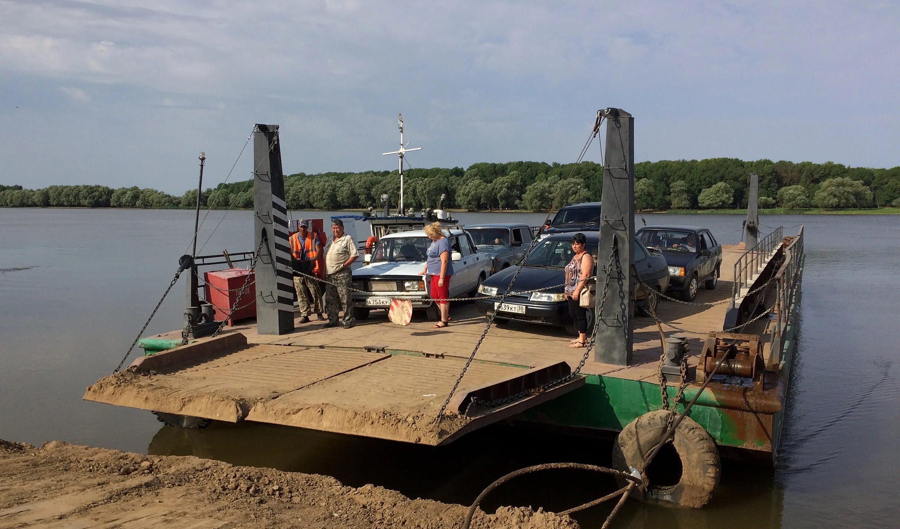 Паром на реке фото File:Kizan Ferry.jpg - Wikipedia
