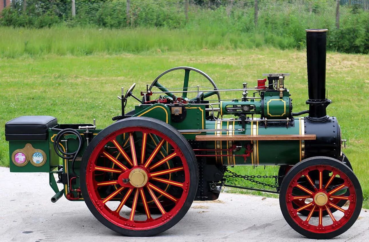 Паровая машина фото Over £ 1m worth of vintage collectors' items sold at auction - FarmingUK News