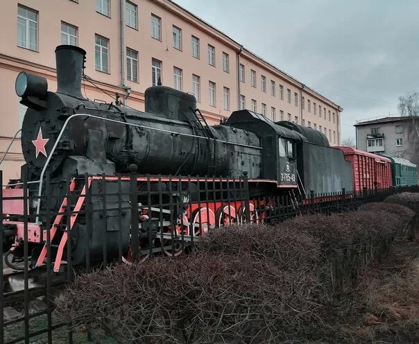 Паровоз комсомольская ул 19 фото Памятник-паровоз "Эр785-49" на улице Седова 2022 Интересный Питер ВКонтакте