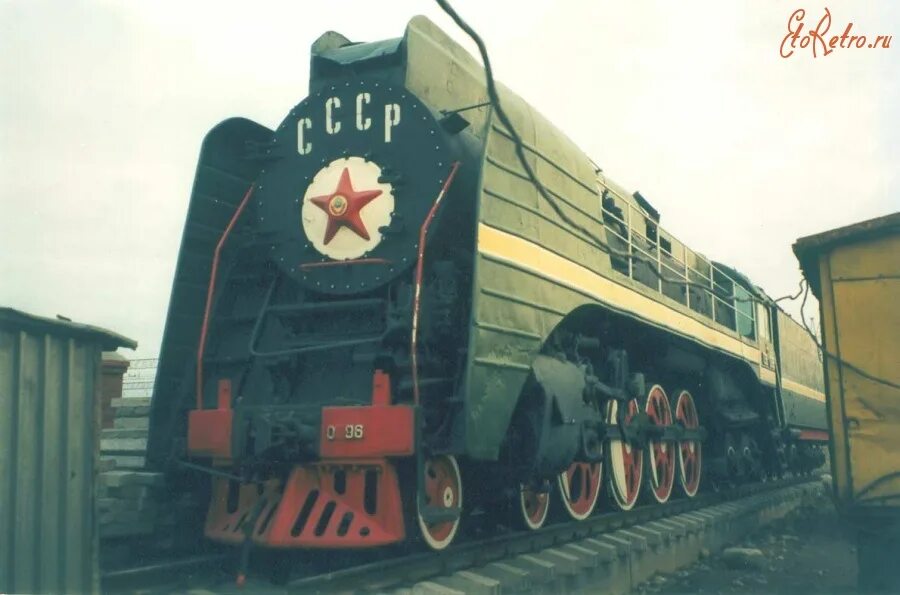 Паровозы ссср фото Паровоз-памятник П36-0098 на ст.Северобайкальск - Разное Железная дорога (поезда