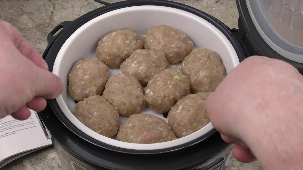 Паровые котлеты в мультиварке фото Котлеты приготовленные на пару в мультиварке. На гарнир отварной в рис. - YouTub